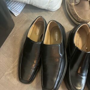Van Heussen Men's Black dress Shoes